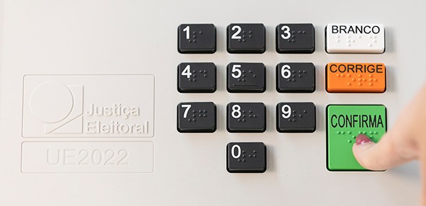 Auditoria e fiscalização dos sistemas eleitorais ocorrem antes, durante e após eleição