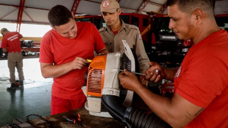Bombeiros fazem capacitação de manuseio de equipamentos de combate aos incêndios florestais