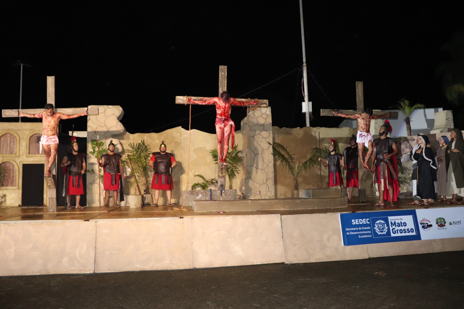Companhia de Teatro Luz do Mundo realizou apresentação Teatral sobre Encenação da Paixão de Cristo em Guarantã do Norte.