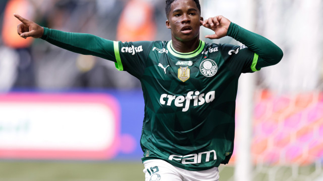 Abel ganha camisa de Endrick após classificação do Palmeiras; entenda