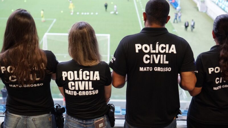 Torcedor que xingou árbitro durante partida é indiciado por racismo e injúria