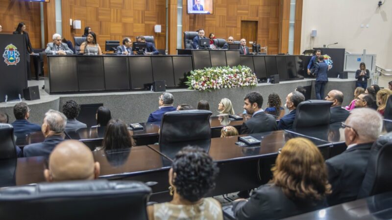 Profissionais de Administração são homenageados em sessão especial