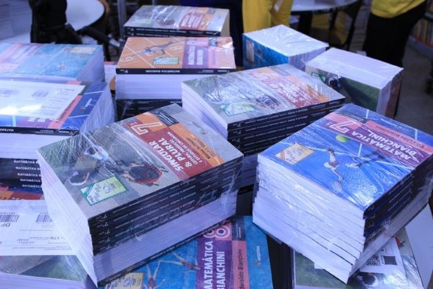 Secretarias de educação e institutos federais têm até 30 de abril para aderir ao PNLD