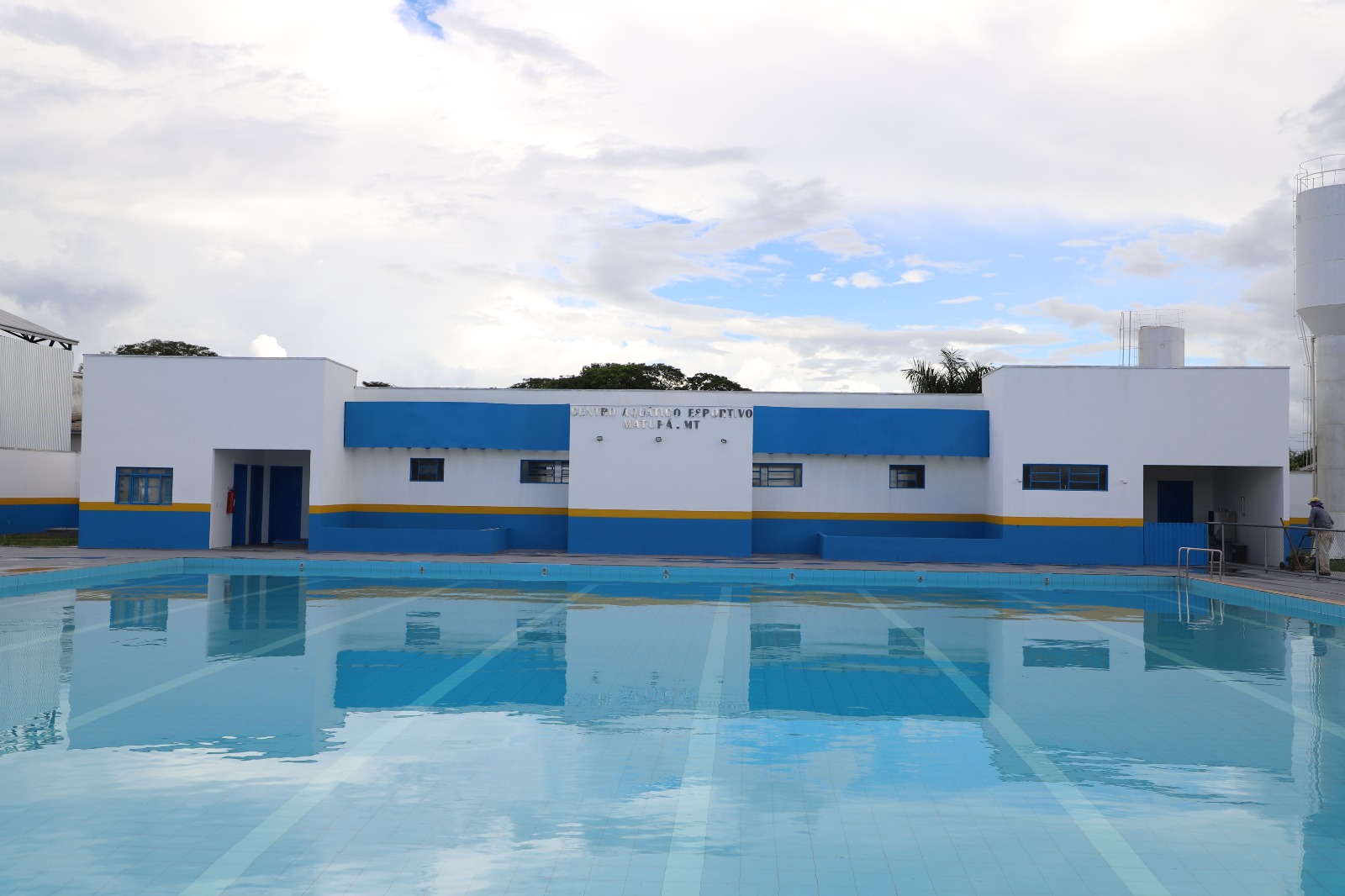 SECRETARIA DE ESPORTES REALIZA REVITALIZAÇÃO DO CENTRO AQUÁTICO DE MATUPÁ.
