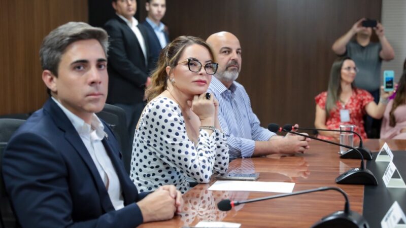 Primeira-dama de MT participa da apresentação do projeto Autismo na Escola para os municípios