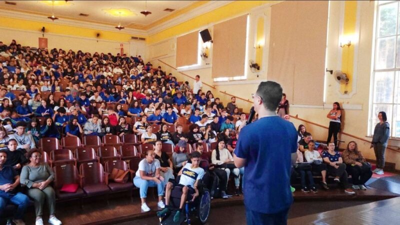 Seduc-MT e Education USA orientam estudantes sobre candidatura de graduação no exterior