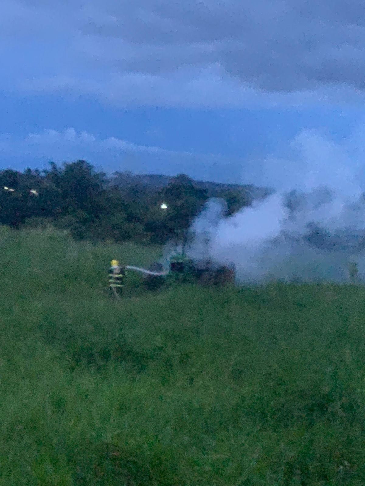 Curto-circuito pode ter sido o motivo do incêndio de um trator no Bairro Industrial em Guarantã do Norte