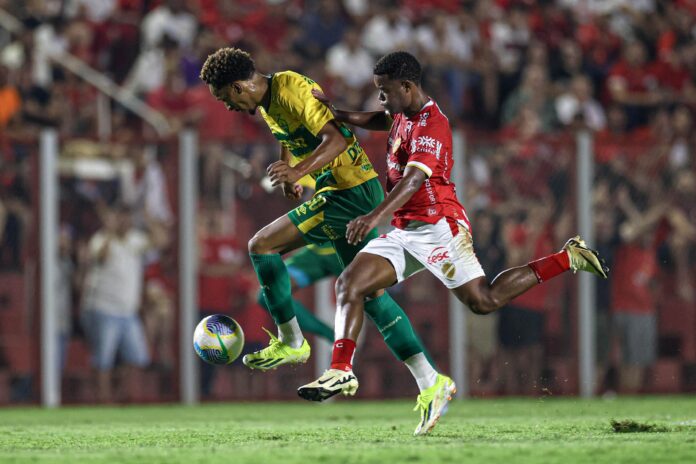 Cuiabá é derrotado pelo Vila Nova na semifinal da Copa Verde