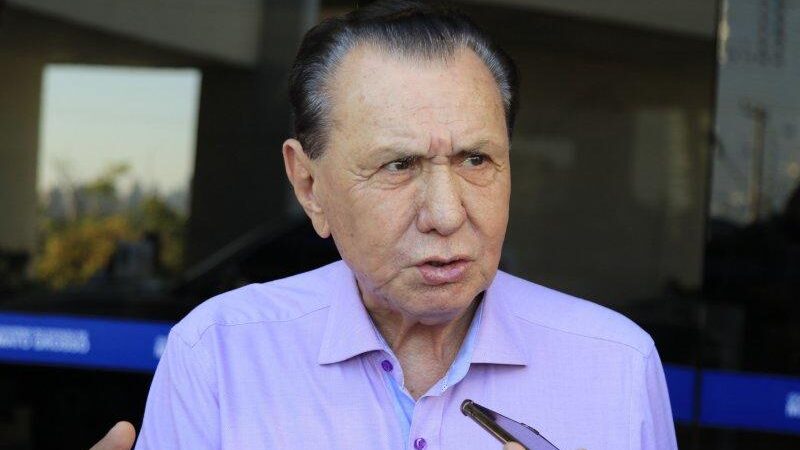 Ex-deputado Carlos Bezerra está internado em UTI de SP