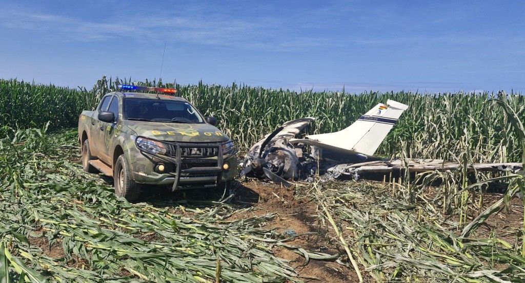 Gefron apreende cerca de 500 kg de entorpecente perto de aeronave em chamas