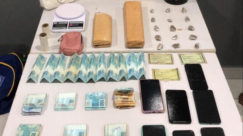 Polícia Militar prende três pessoas e desarticula ponto de venda de drogas em mercearia