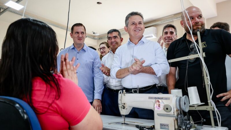 Fabricação de uniformes escolares por reeducandos garante 50% de economia ao Governo de MT