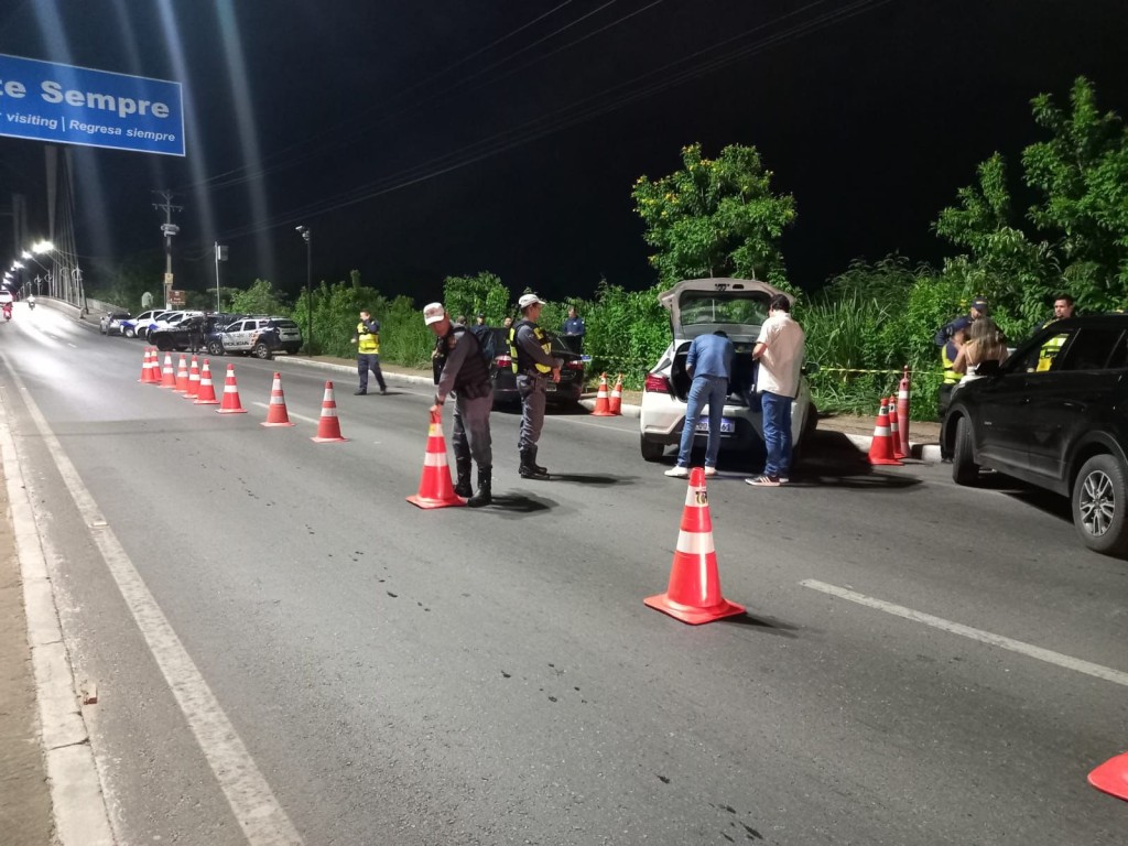 Operação dupla prende 13 condutores embriagados e aplica 90 multas em Cuiabá