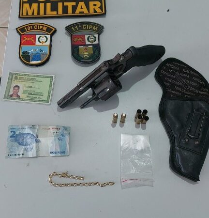 PM prende dupla por roubo, recupera caminhonete, e apreende arma e munições