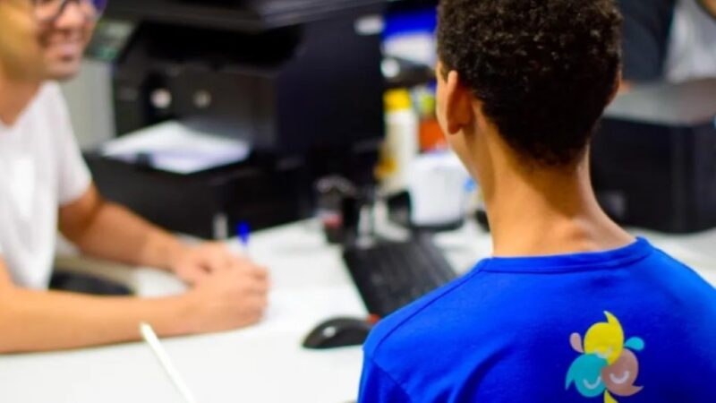 Seduc divulga segunda chamada de estudantes selecionados para intercâmbio na Inglaterra