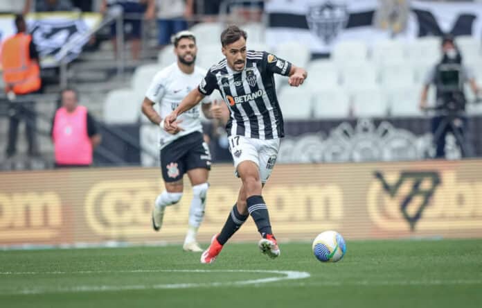 Com um a mais, Corinthians fica no 0 a 0 com Atlético-MG pela estreia do Campeonato Brasileiro