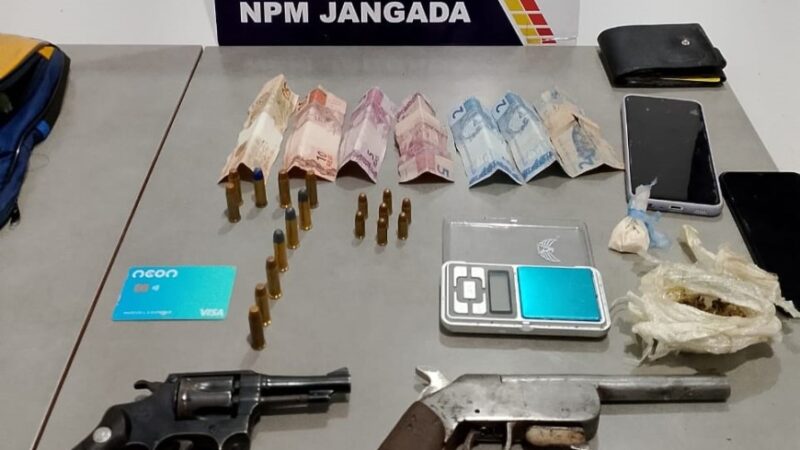 Integrantes de organização criminosa são presos por tráfico de drogas e porte ilegal de armas