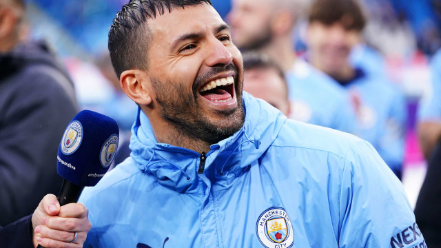 Agüero faz ‘pausa’ em aposentadoria e anuncia volta aos gramados