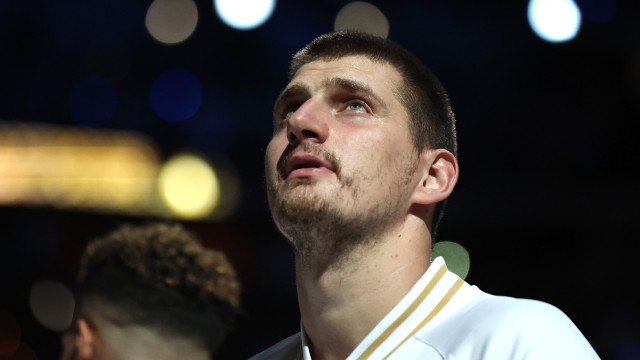 Jokic comanda, Nuggets vencem Lakers de novo e ficam perto de avançar nos playoffs da NBA