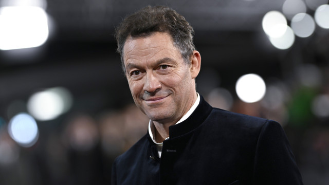 Dominic West fala sobre flagra e suposto affair com atriz durante casamento