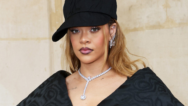 Rihanna revela que looks que já usou lhe causam ‘repulsa’