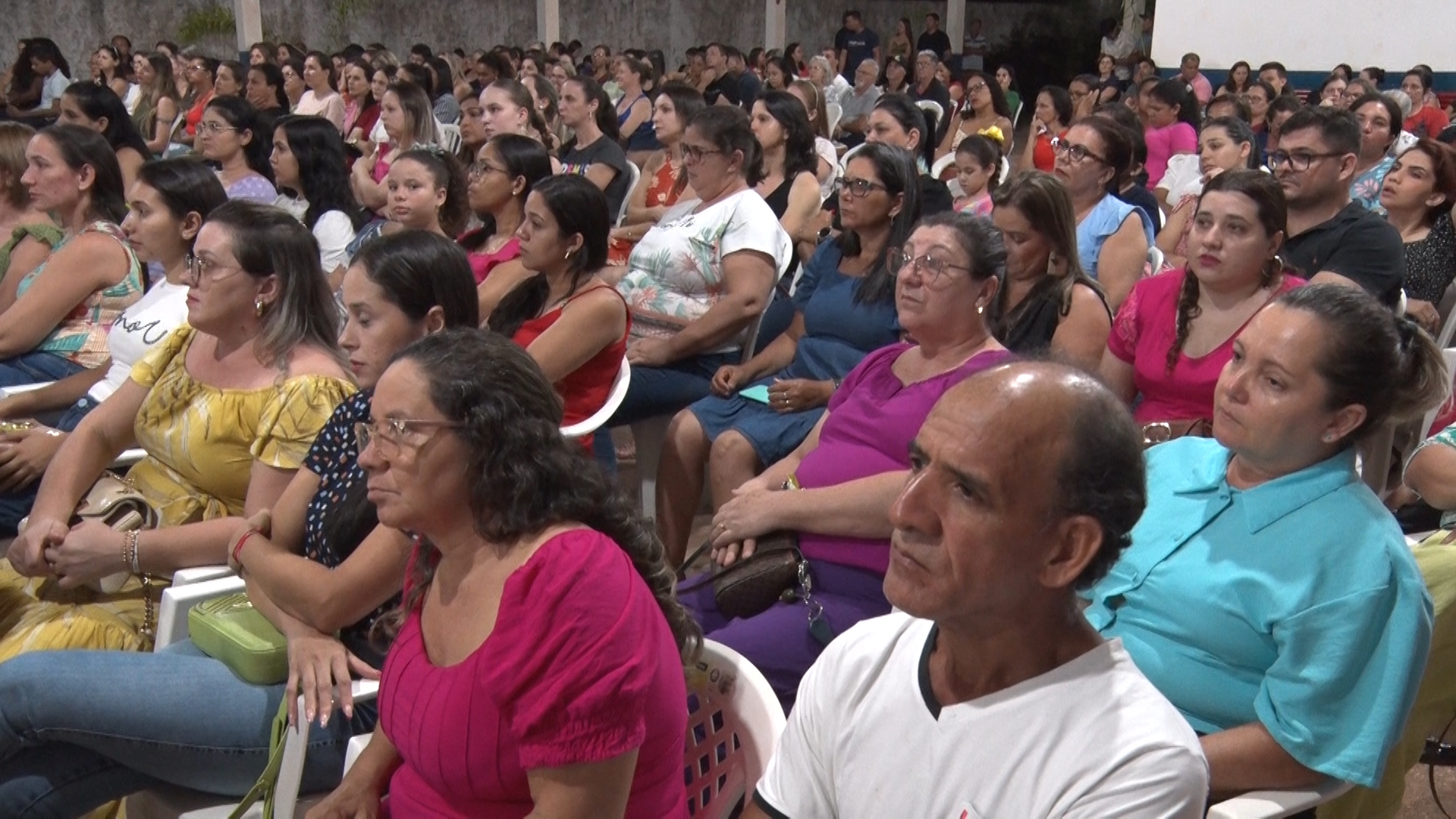 Secretaria de educação realizou encontro de formação continuada com palestra sobre o tema SAÚDE MENTAL: ESTAMOS GANHANDO OU PERDENDO?