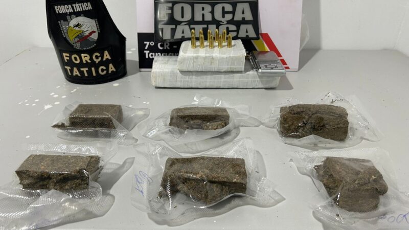 Força Tática fecha ponto de venda de drogas e prende membro de facção em Tangará da Serra