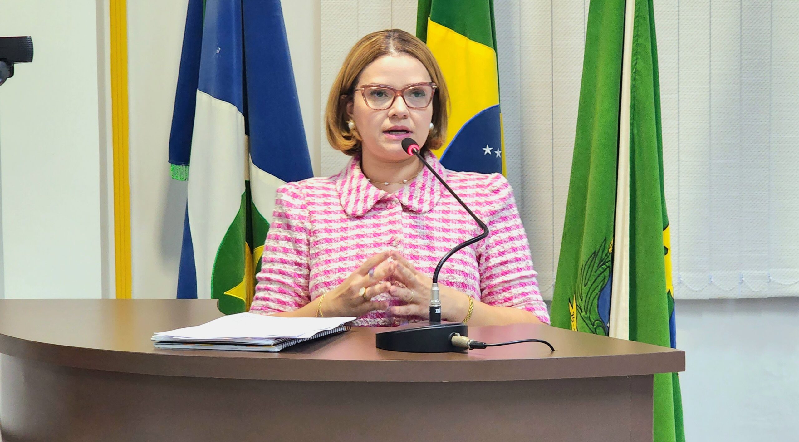 Veja o video: Vereadoras de Colíder protocolam denuncia de supostas irregularidades com gestão do dinheiro publico do municipio.