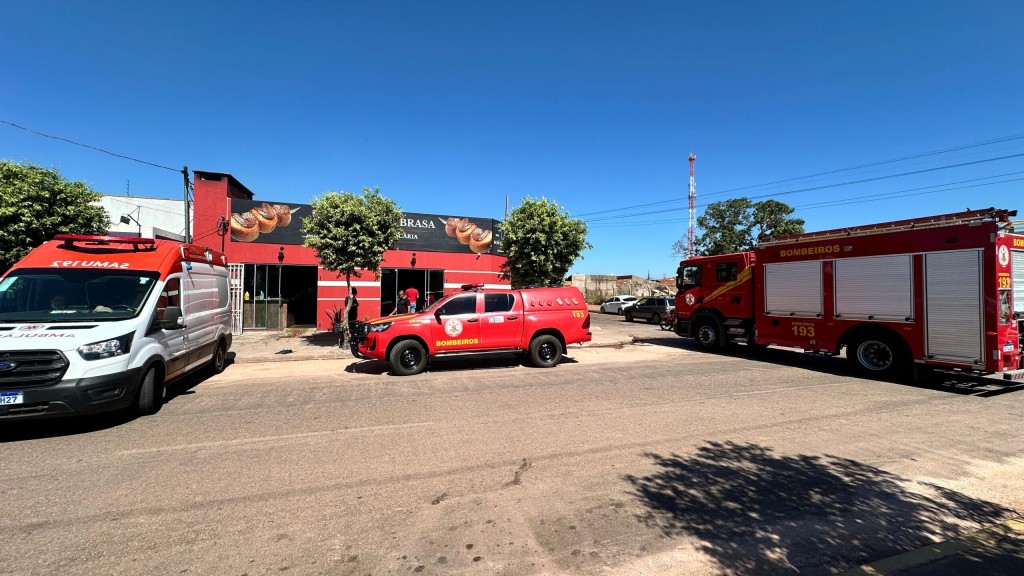 Corpo de Bombeiros Militar realiza vistoria em restaurante após incêndio