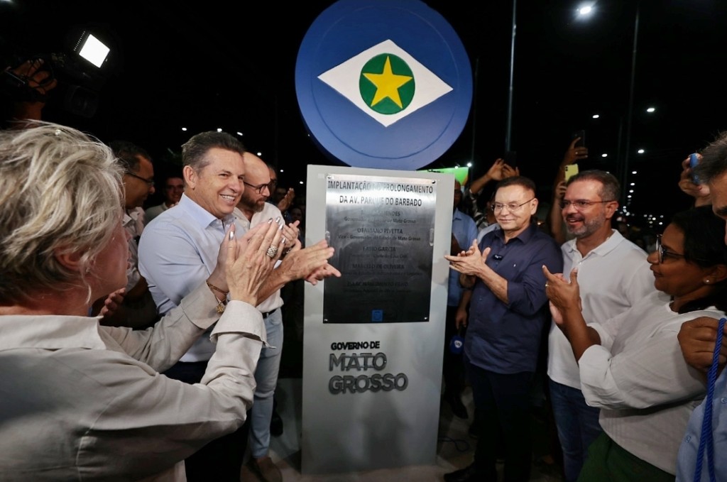 Governador entrega ampliação da Avenida Parque do Barbado e traz dignidade à população