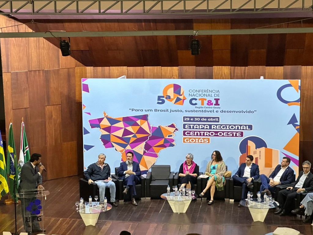 MT propõe medidas para democratização da ciência em conferência