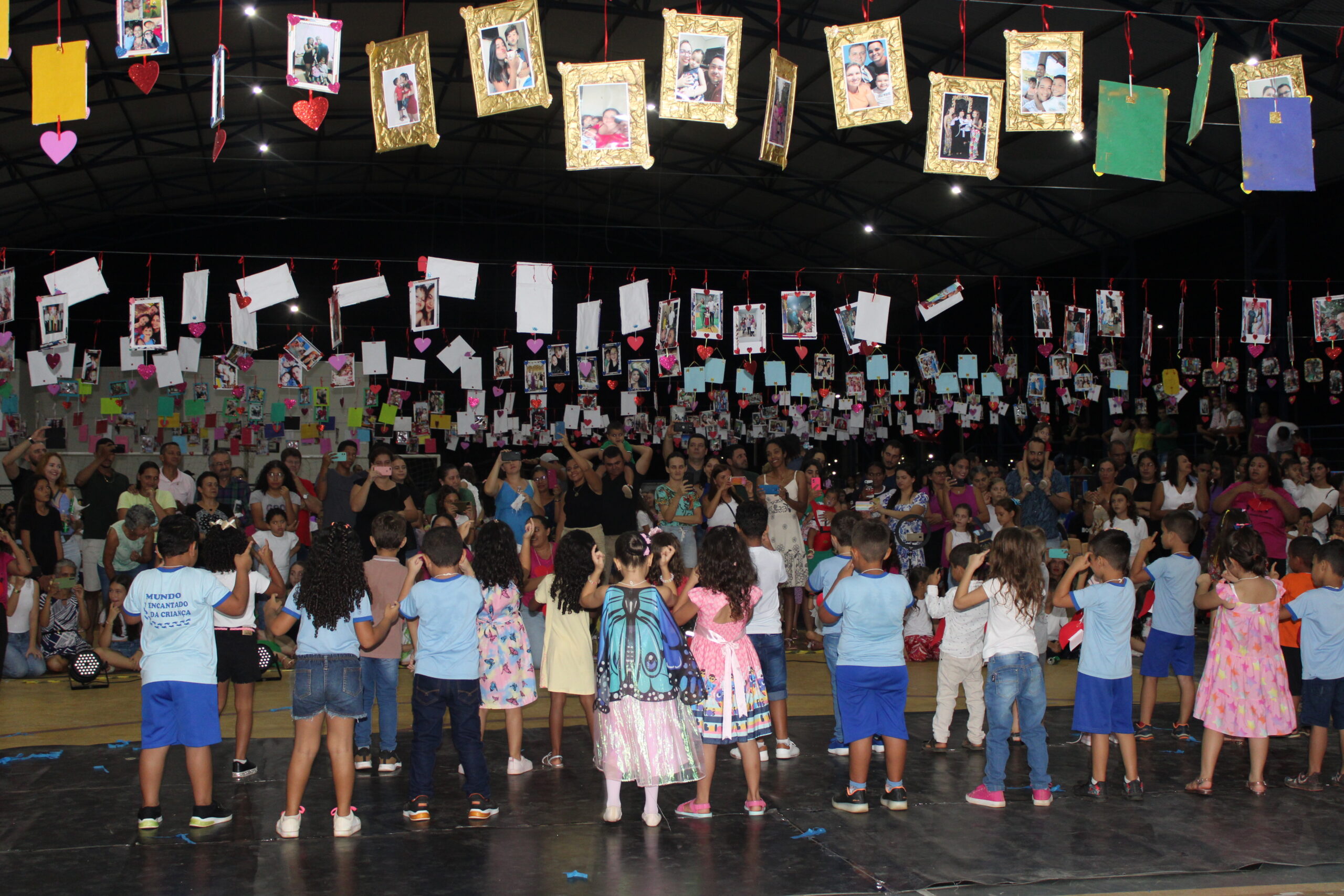 FOI REALIZADO O EVENTO FAMÍLIA NA ESCOLA NA E. M. MUNDO ENCANTADO DA CRIANÇA EM MATUPÁ.