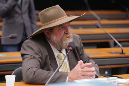 Câmara convoca Barbudo para tomar posse em vaga de Amália