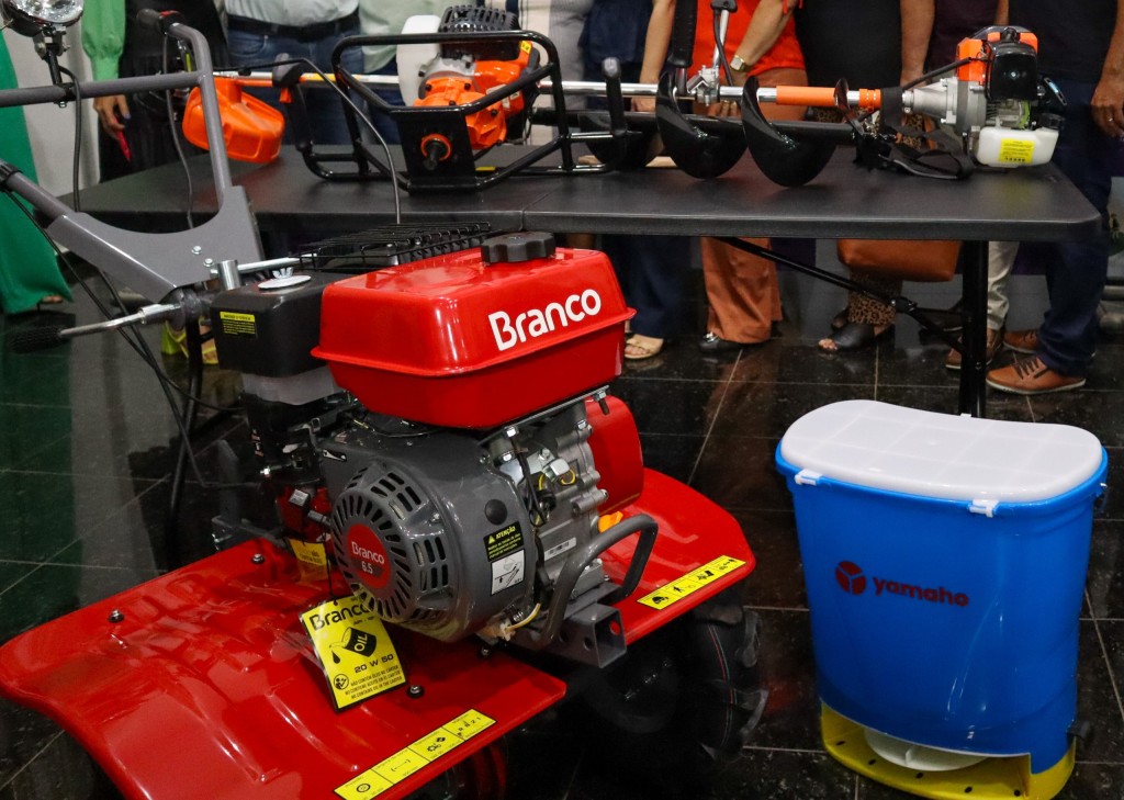 Equipamentos entregues pelo Governo de MT beneficiam 95 produtoras familiares e reforçam autonomia financeira