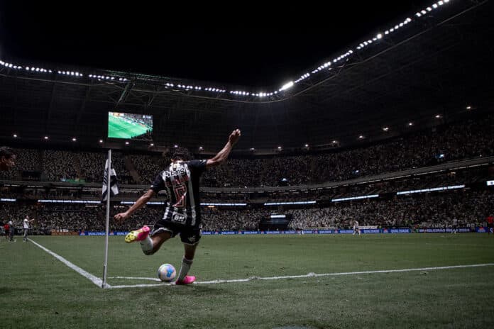 Atlético-MG goleia Caracas-VEN e avança às oitavas como líder de seu grupo na Libertadores