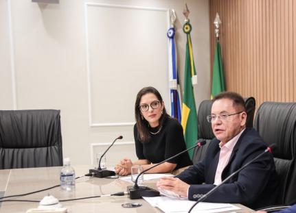 Janaina diz que Botelho amplia vantagem ao fugir da polarização em Cuiabá
