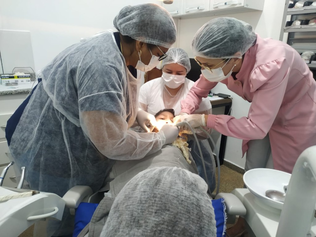 SES capacita cirurgiões-dentistas para aprimoramento de serviços ofertados às pessoas com deficiência
