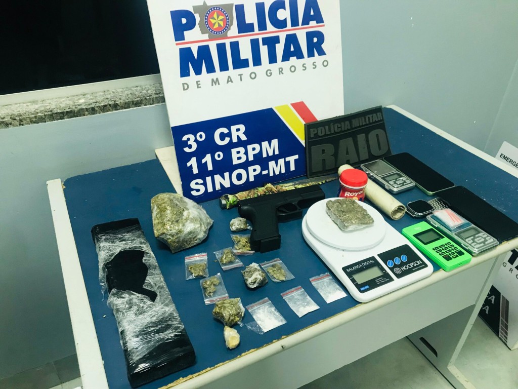 Polícia Militar prende jovem por tráfico e associação criminosa e apreende simulacro de arma de fogo