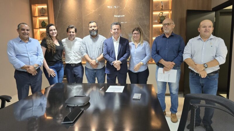 Governador assina ordem de serviço para revitalizar Orla em São Félix do Araguaia