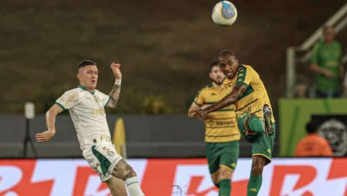 Cuiabá perde para Palmeiras e segue na lanterna do Brasileirão