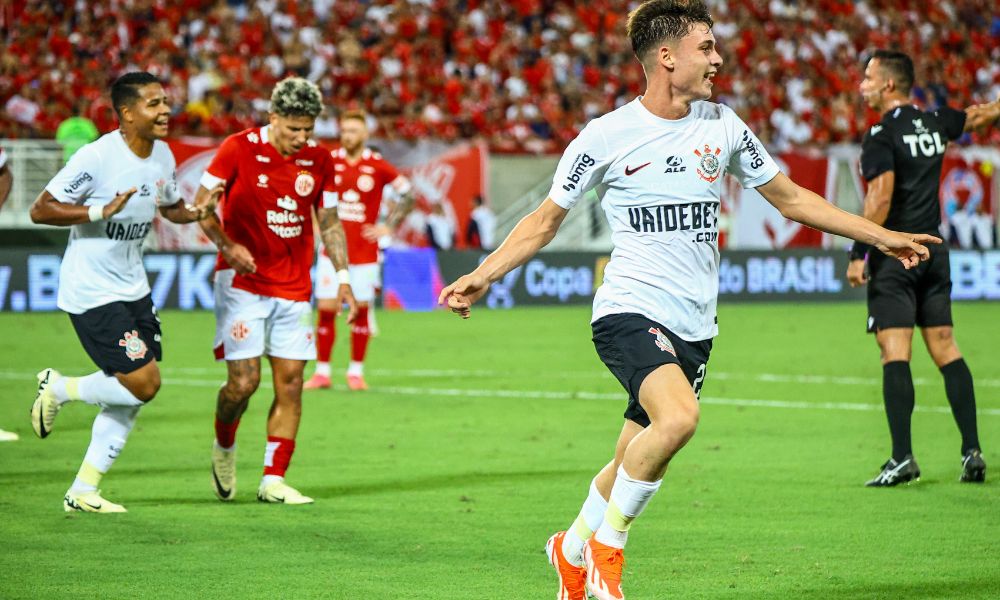 Corinthians vence América-RN com gol no fim e se classifica às oitavas da Copa do Brasil