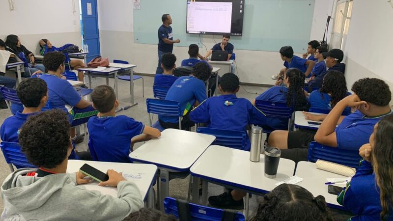 Procon-MT dá palestra sobre direitos dos consumidores para alunos do Curso Técnico de Eventos