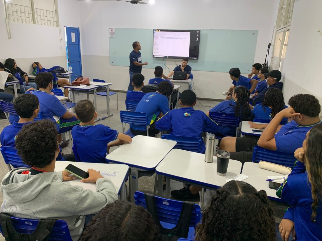 Procon-MT dá palestra sobre direitos dos consumidores para alunos do Curso Técnico de Eventos