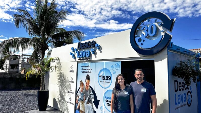 Casal beneficiado com crédito da Desenvolve MT monta rede de lavanderias autônomas