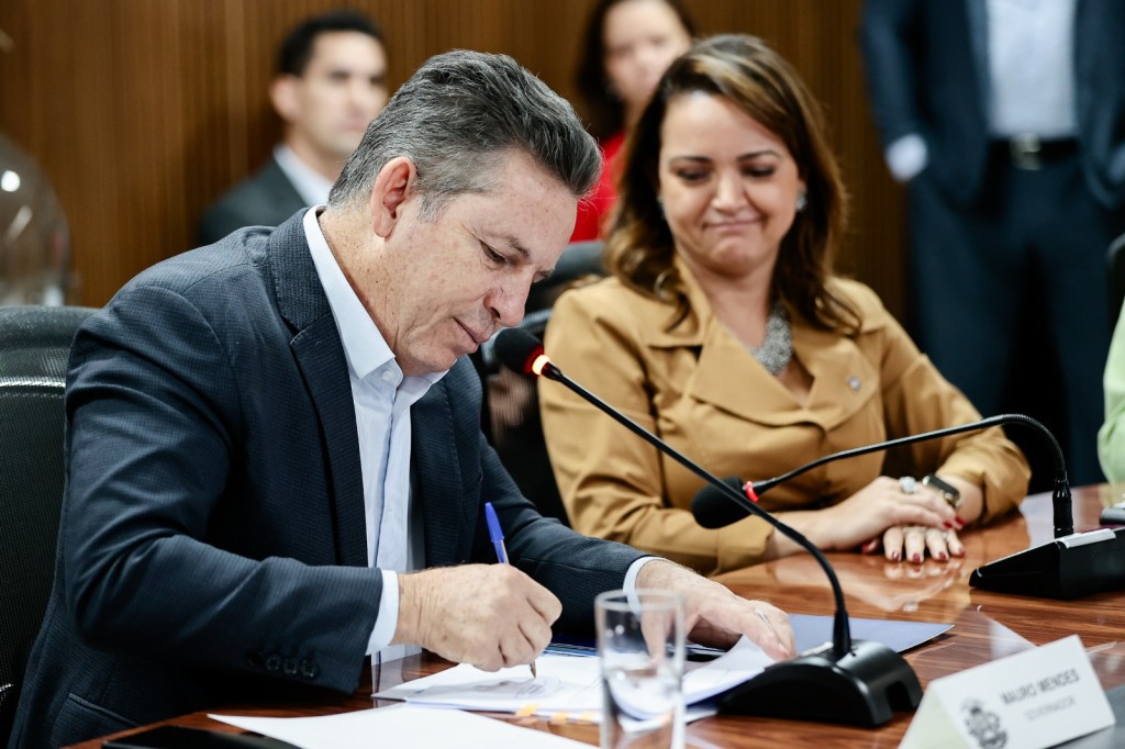 Mauro encaminha à AL projeto que suspende CAR de desmatadores e cria lista de criminosos ambientais