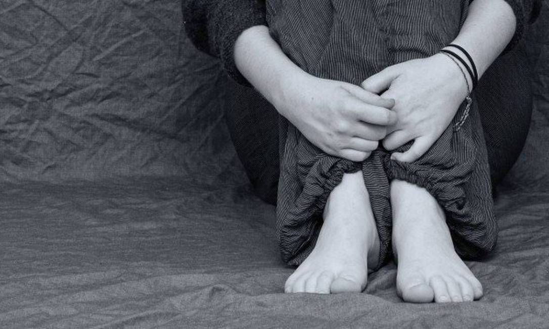 Projeto votado obriga escolas a notificarem conselhos sobre mutilação e suicídio