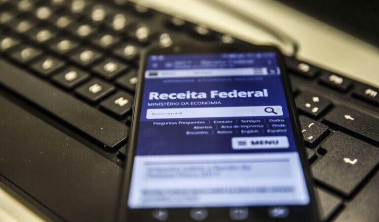 Prazo para enviar declaração do Imposto de Renda 2024 termina nesta sexta