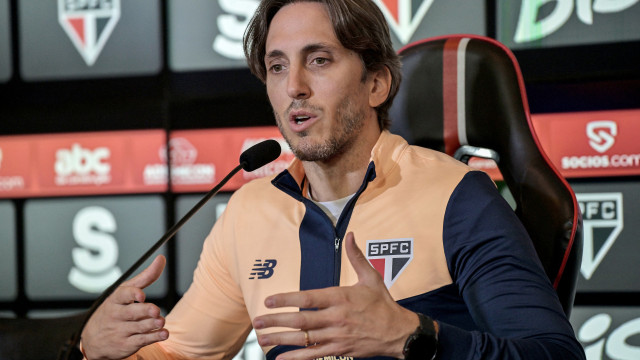 Zubeldía revela que ‘estudou’ gols de Luciano em 2023 para escolher posição do atacante