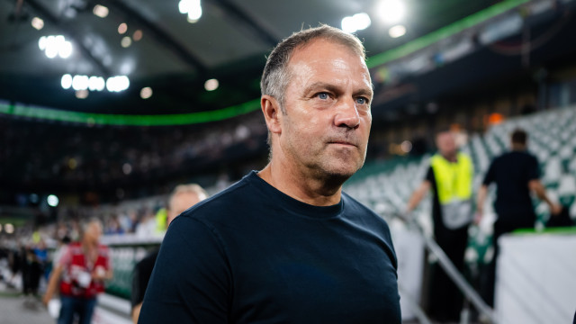 Barcelona anuncia Hansi Flick como novo treinador