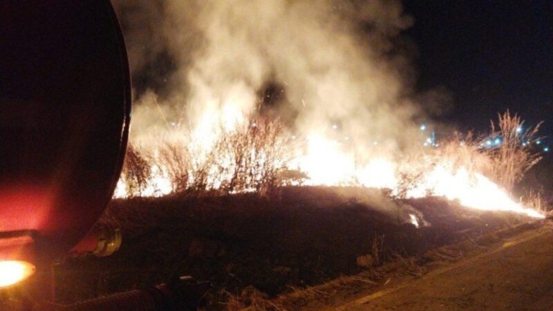 Corpo de Bombeiros combate dois incêndios em vegetação em Primavera do Leste